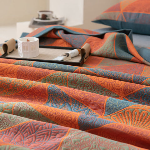 Triangle Pattern Print Cotton Reversible Quilt 6