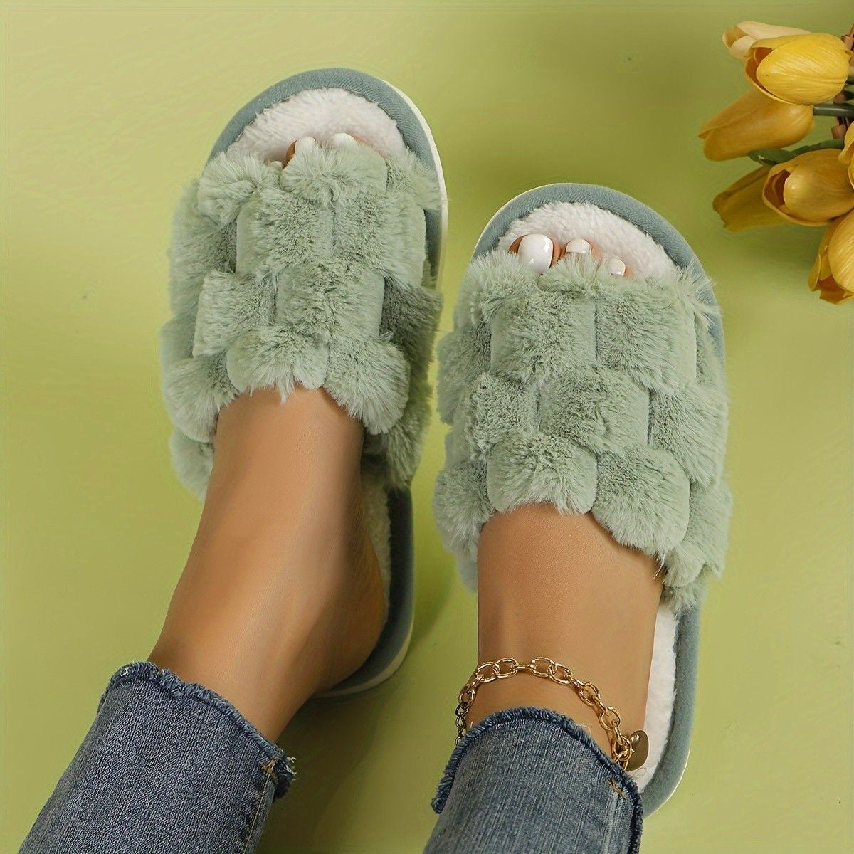 HONEYCOMB OPEN-TOE SLIPPERS