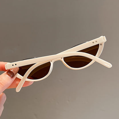 Y2K RETRO CAT-EYE SUNGLASSES