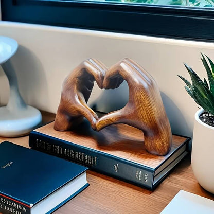 ARMORASIGN HEART GESTURE STATUE