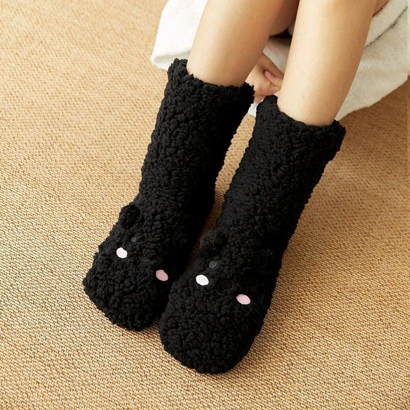 BEARLY COZY SOCKS