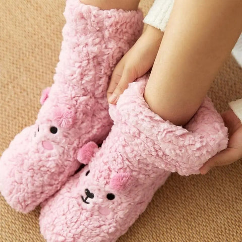 Snuggle-Bear Women’s Fleece Lounge Socks