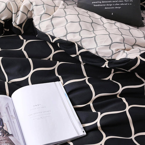 Close-Up of Gold Grid Comforter Cover with Reversible Pattern – Duvet Cover Set for Modern Homes