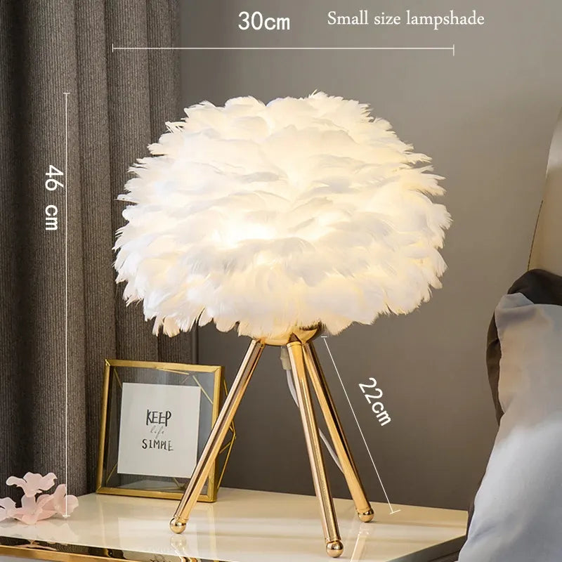 FLORIENNE FEATHER TABLE LAMP