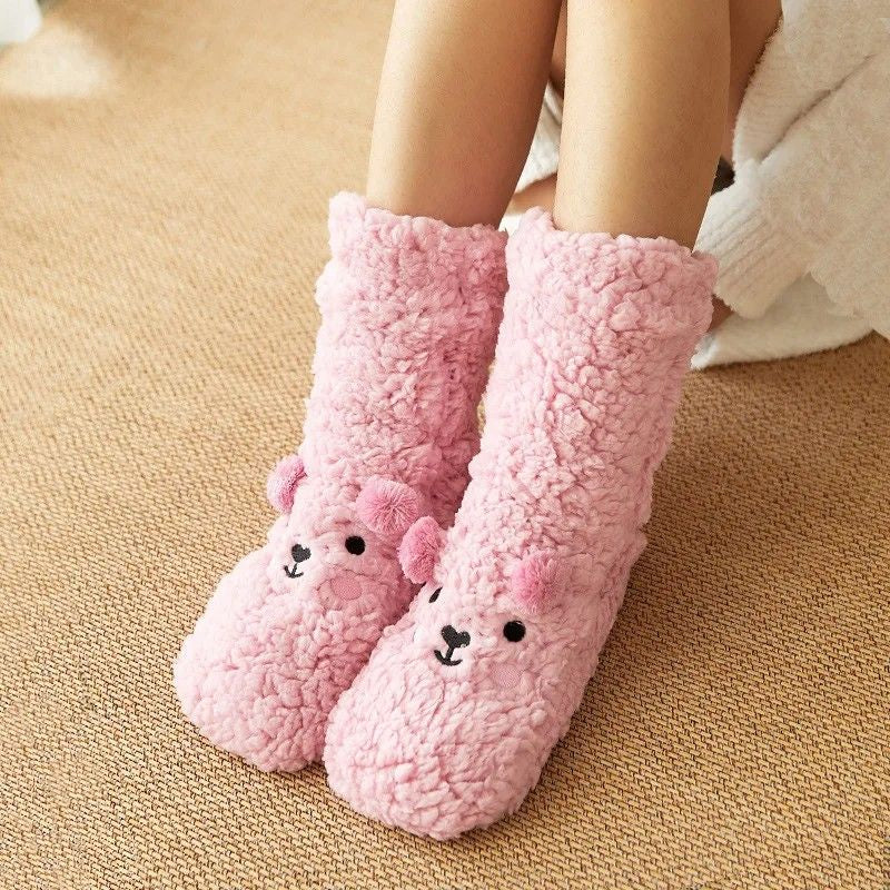 BEARLY COZY SOCKS