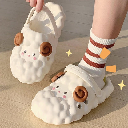 CLOUDY SHEEP WATERPROOF SLIPPERS