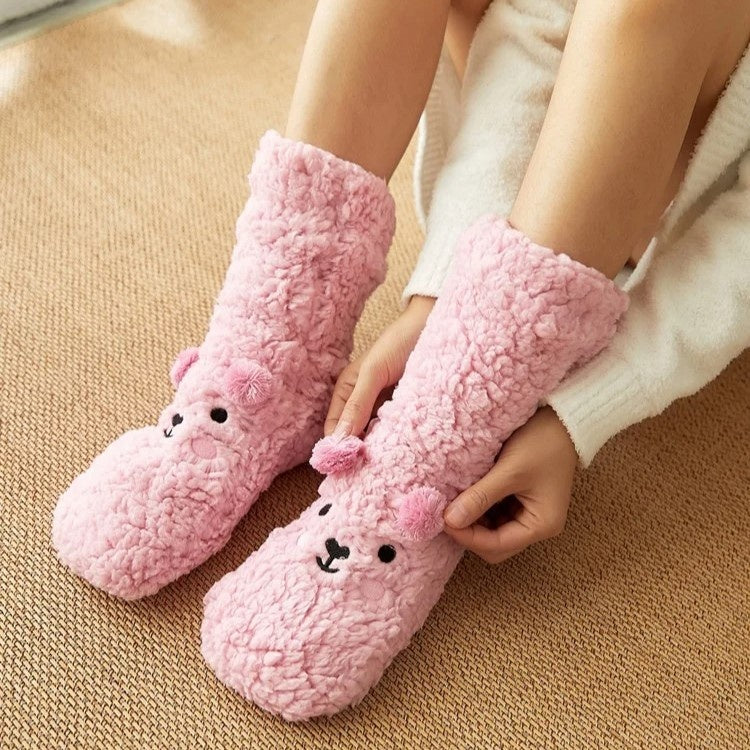 BEARLY COZY SOCKS